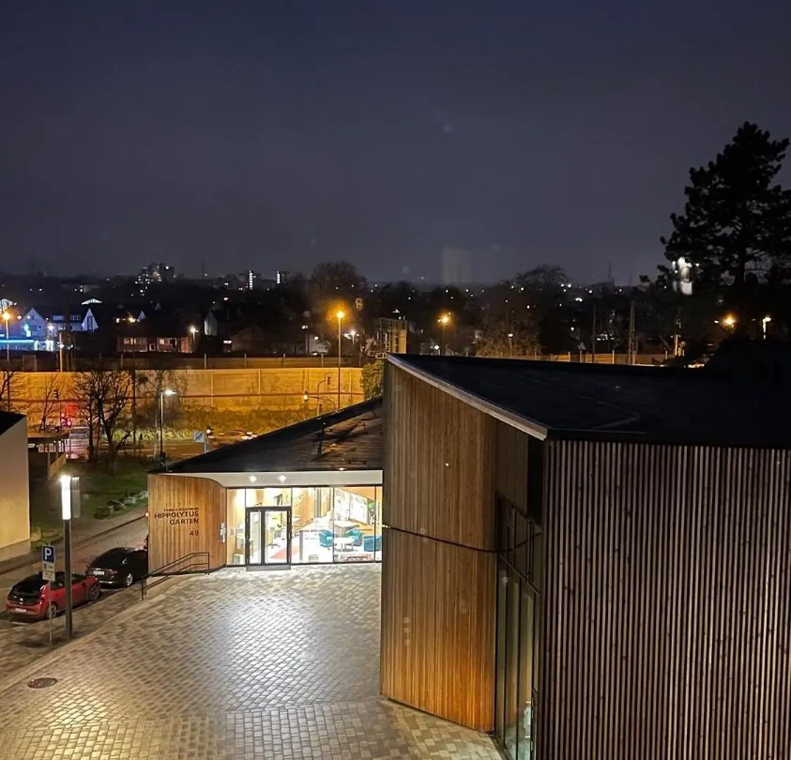 Modernes, Zentrales Apartment In Troisdorf, Region Koeln Bonn, 3 Etage, Maximal Fuer 4 Personen, Parkplatz & Netflix Inklusive  Troisdorf