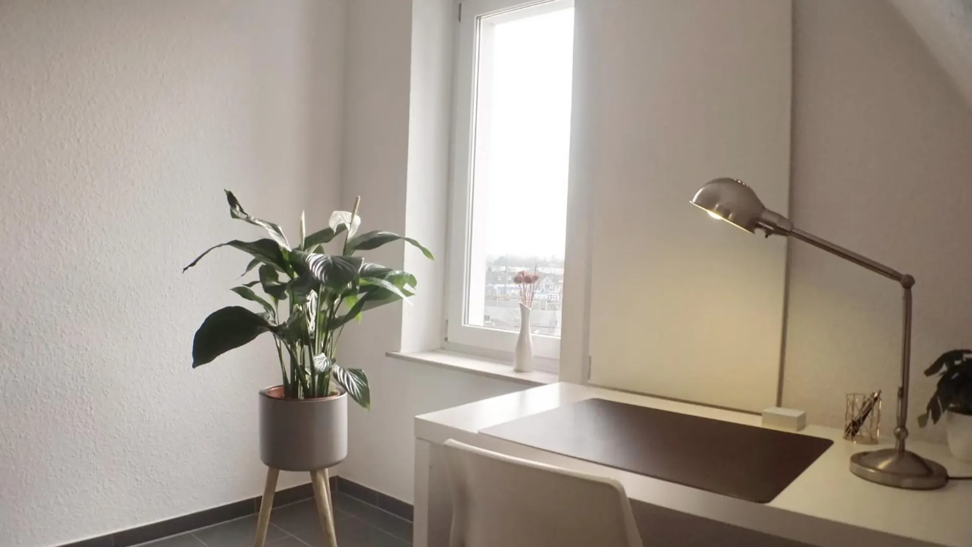 Modernes, Zentrales Apartment In Troisdorf, Region Koeln Bonn, 3 Etage, Maximal Fuer 4 Personen, Parkplatz & Netflix Inklusive Troisdorf