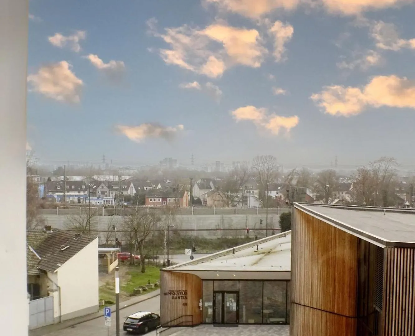 Modernes, Zentrales Apartment In Troisdorf, Region Koeln Bonn, 3 Etage, Maximal Fuer 4 Personen, Parkplatz & Netflix Inklusive