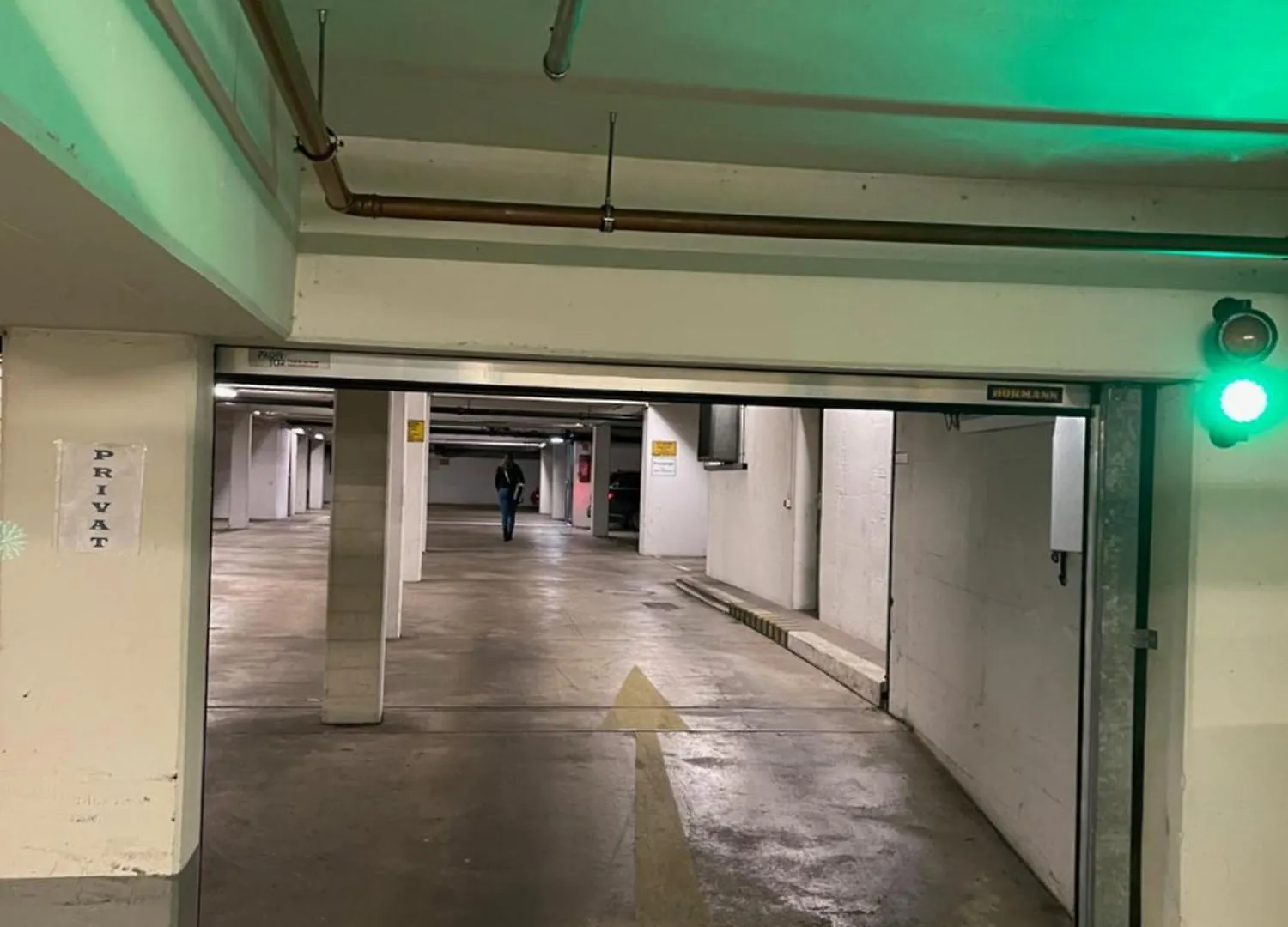 Modernes, Zentrales Apartment In Troisdorf, Region Koeln Bonn, 3 Etage, Maximal Fuer 4 Personen, Parkplatz & Netflix Inklusive